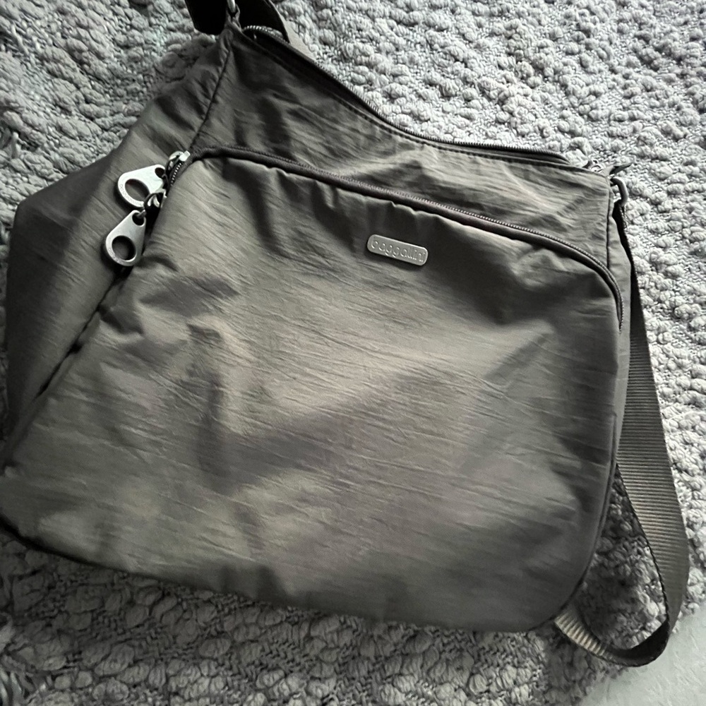 Baggallini crossbody